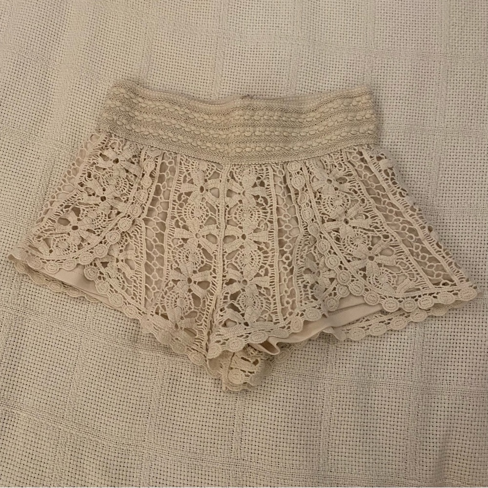 White lace boho shorts